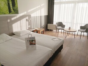 Comfort-Doppelzimmer | Zimmersafe, Bügeleisen/Bügelbrett, kostenloses WLAN, Bettwäsche