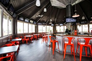 Bar (in der Unterkunft)