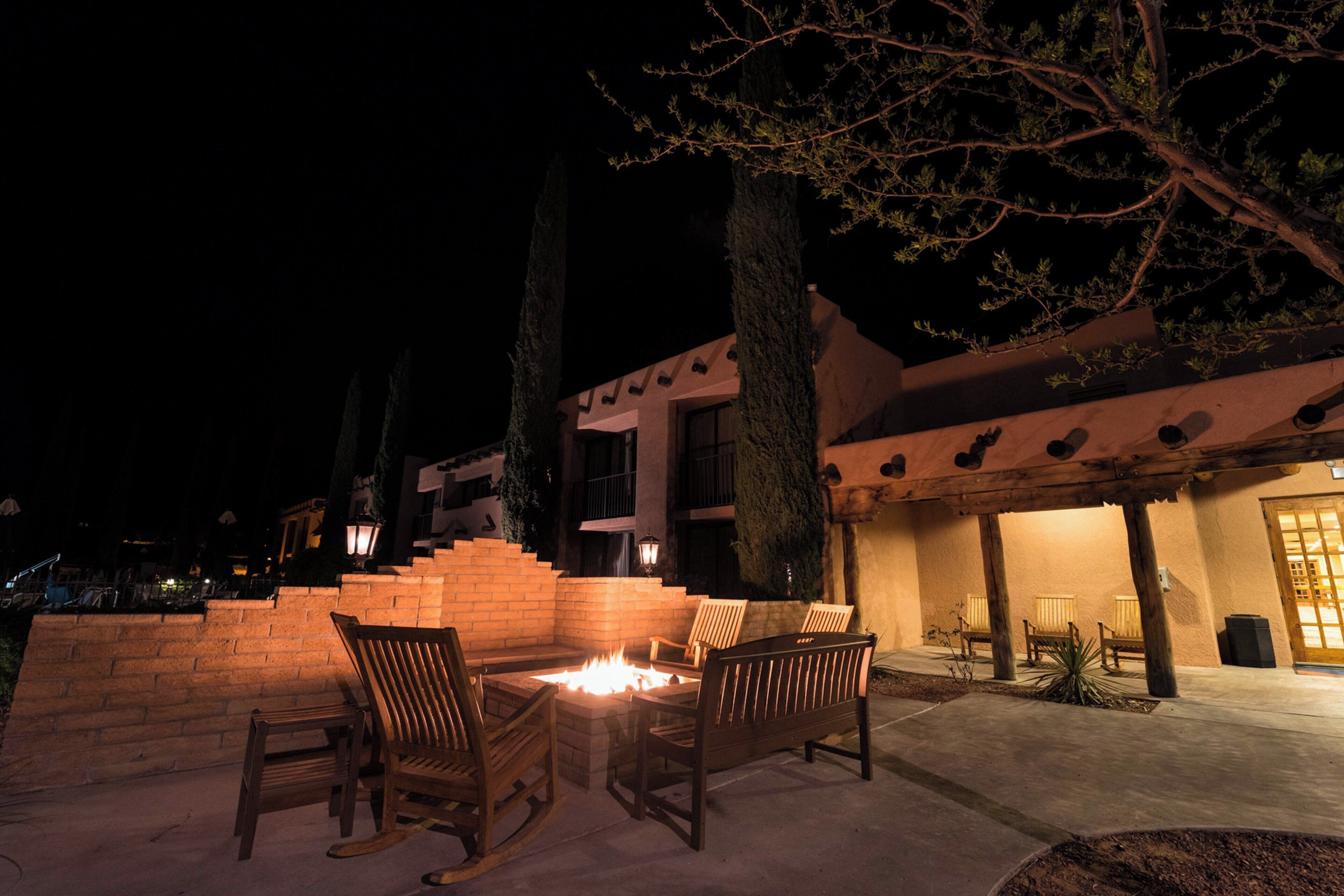 Photo - Courtyard Page at Lake Powell