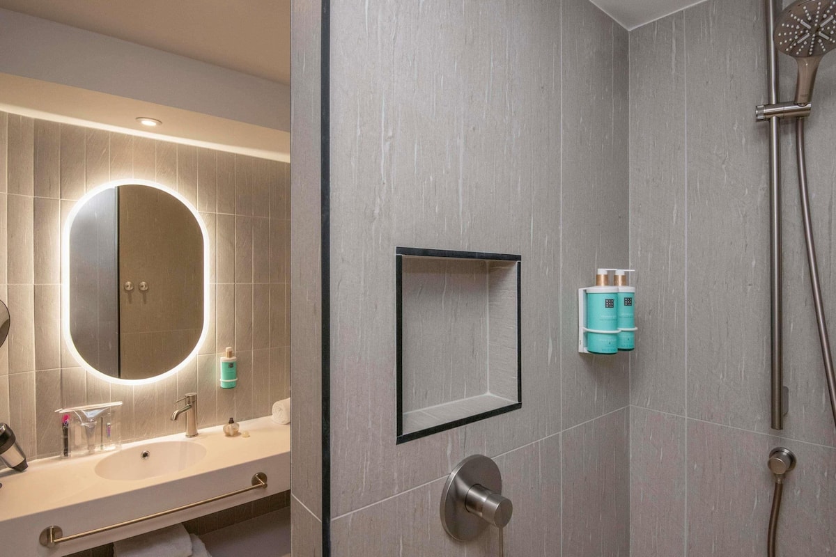 Literie de qualité supérieure, coffres-forts dans les chambres