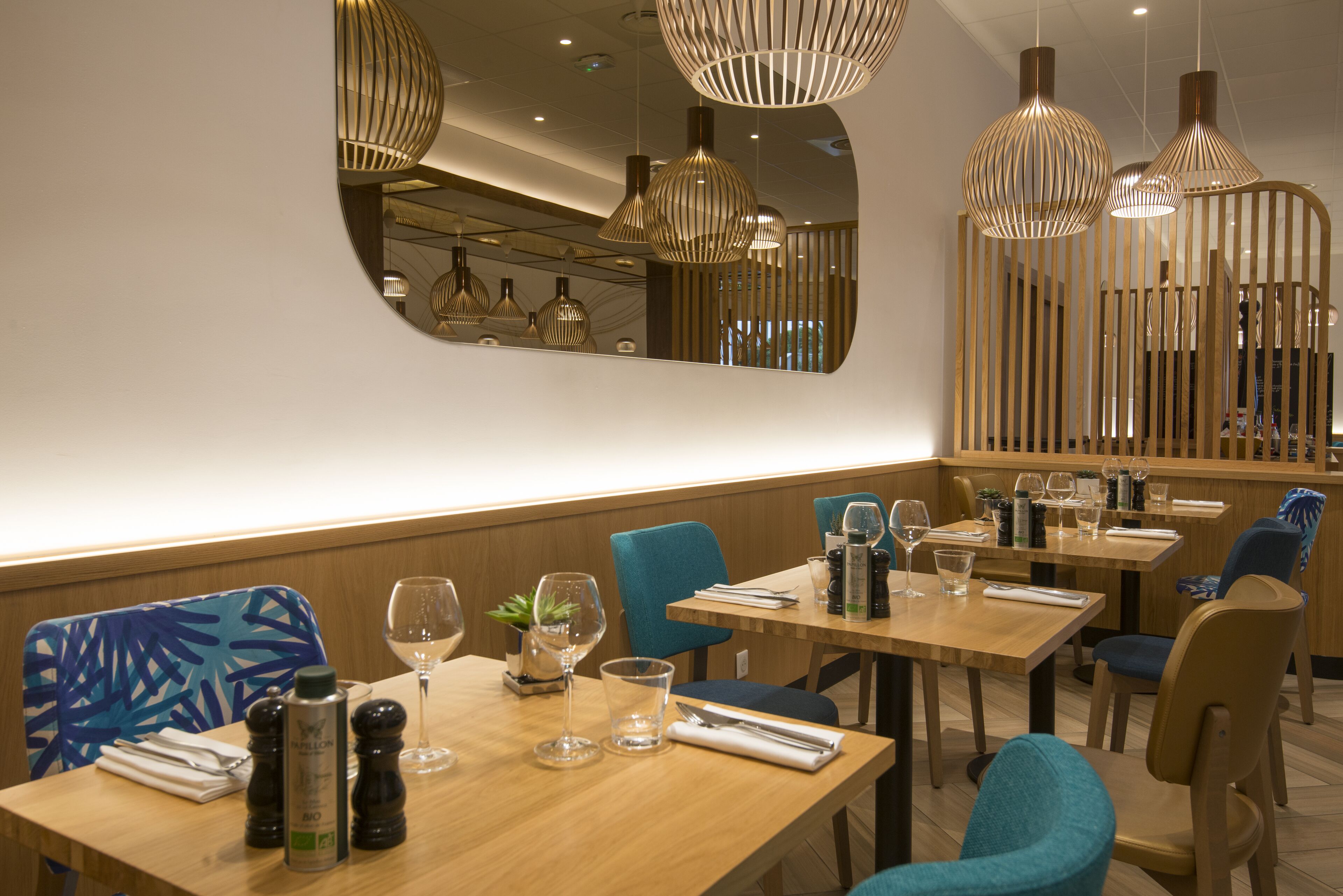 breakfast, lunch, dinner served; french cuisine