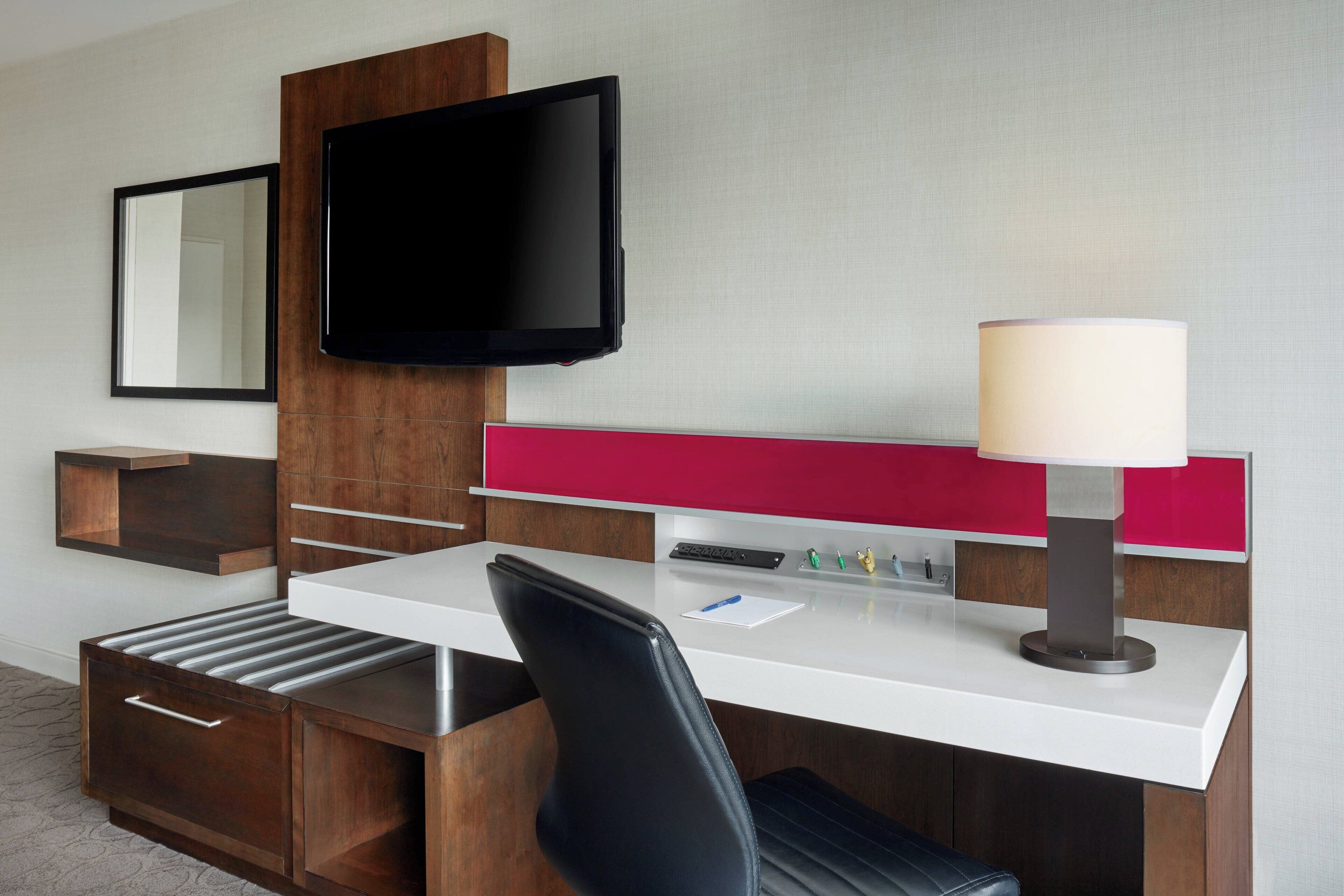 1 bedroom, pillow-top beds, in-room safe, desk