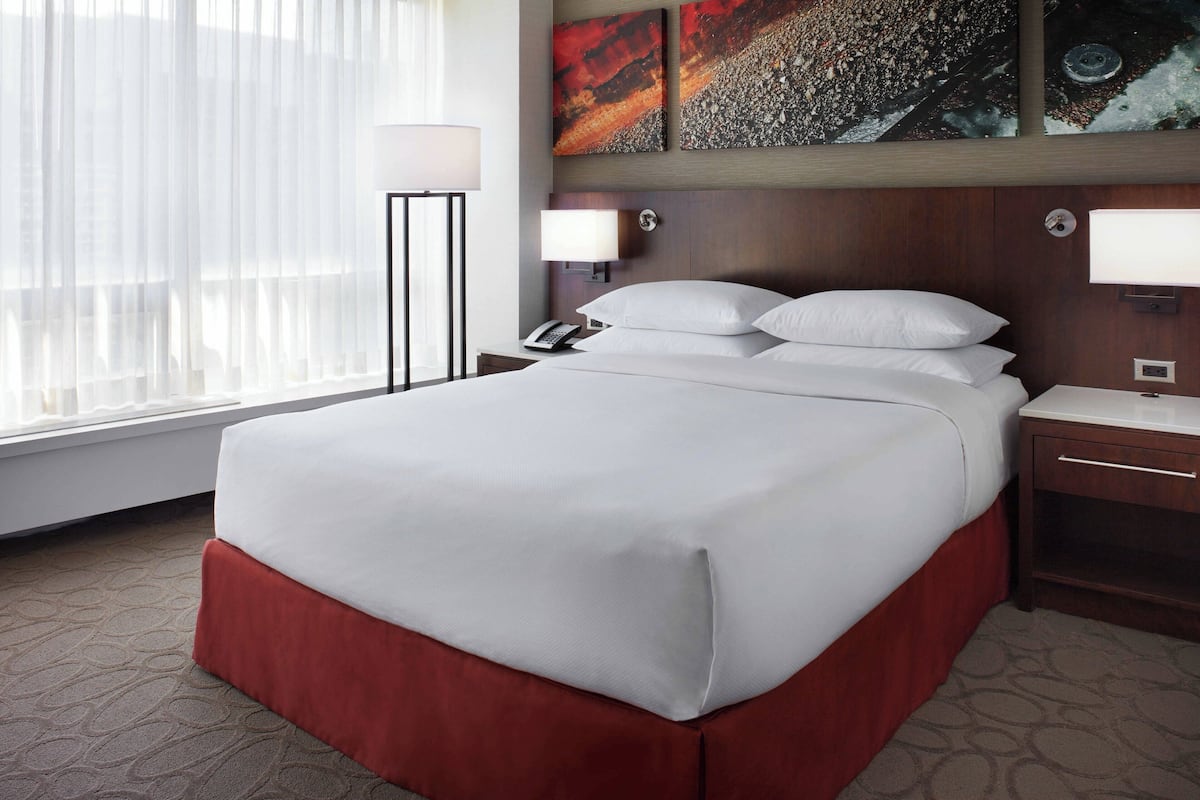 1 bedroom, pillow-top beds, in-room safe, desk