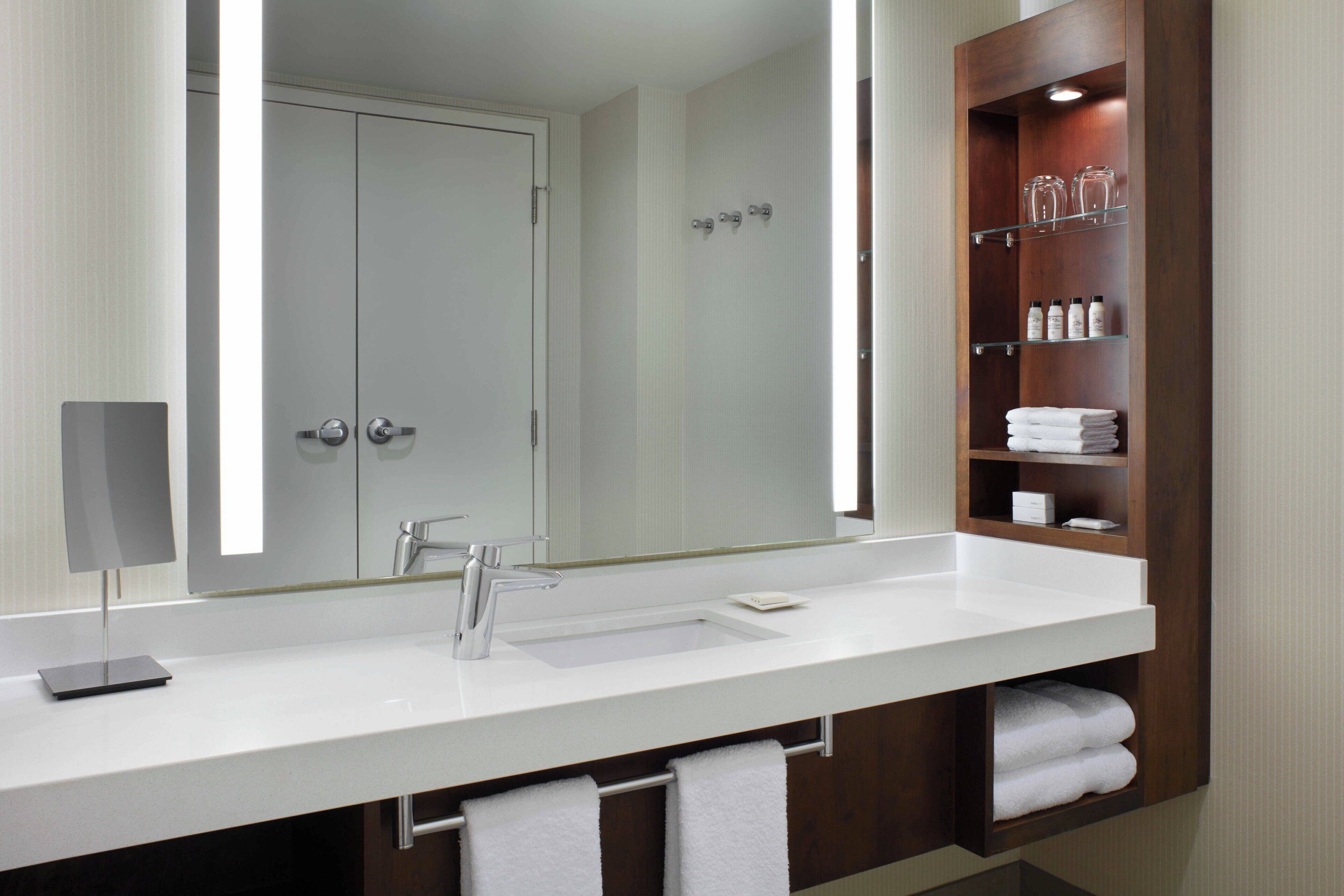 Foto - Delta Hotels by Marriott Ottawa City Centre