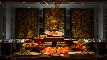 ๋งค์ผ ์ฃผ๋ฌธ ์๋ฆฌ ์์นจ ์์ฌ(1์ธ๋น USD 17)