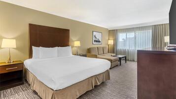 Standard Room, 1 King Bed, Non Smoking, Refrigerator & Microwave