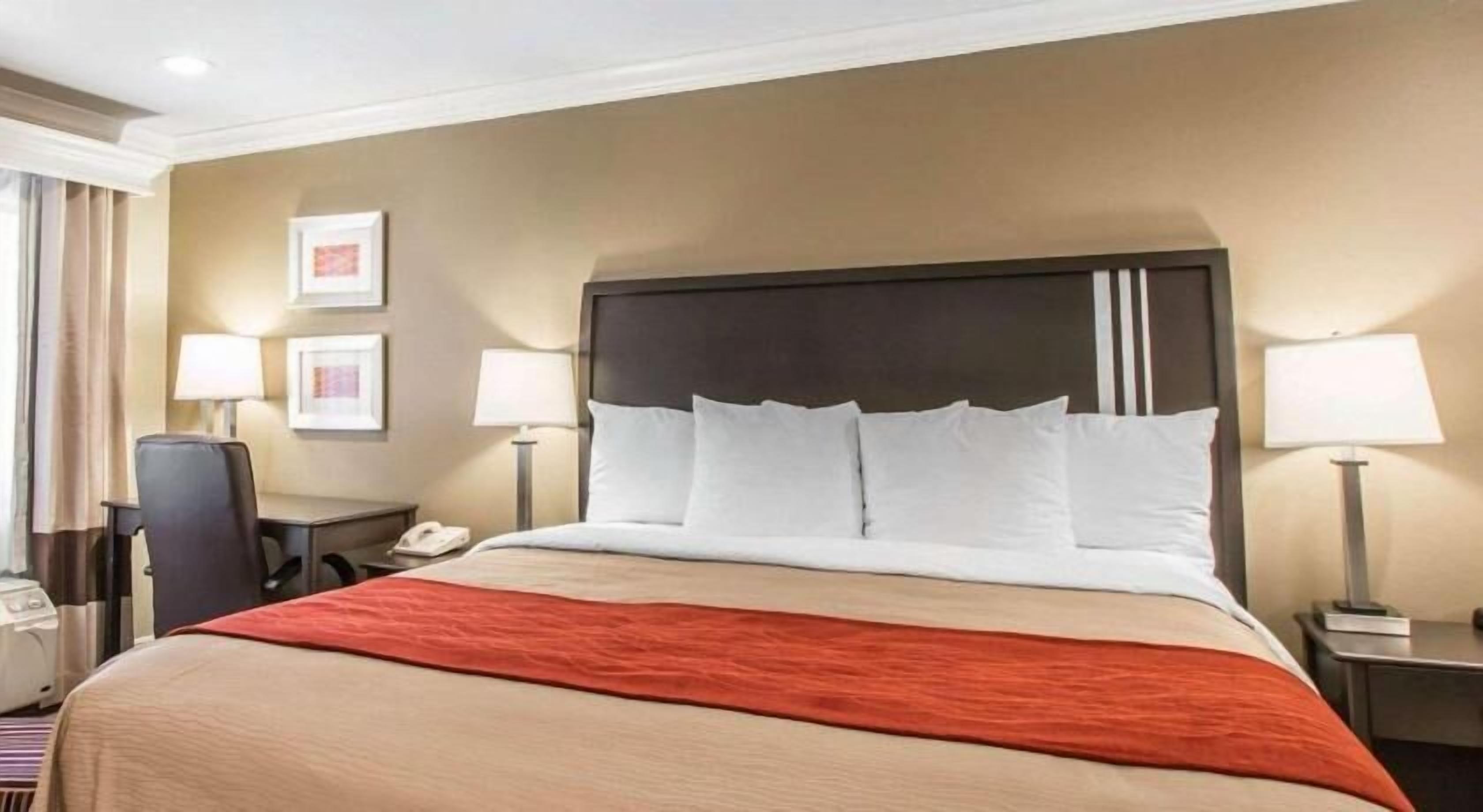 Pillowtop beds, desk, laptop workspace, blackout drapes