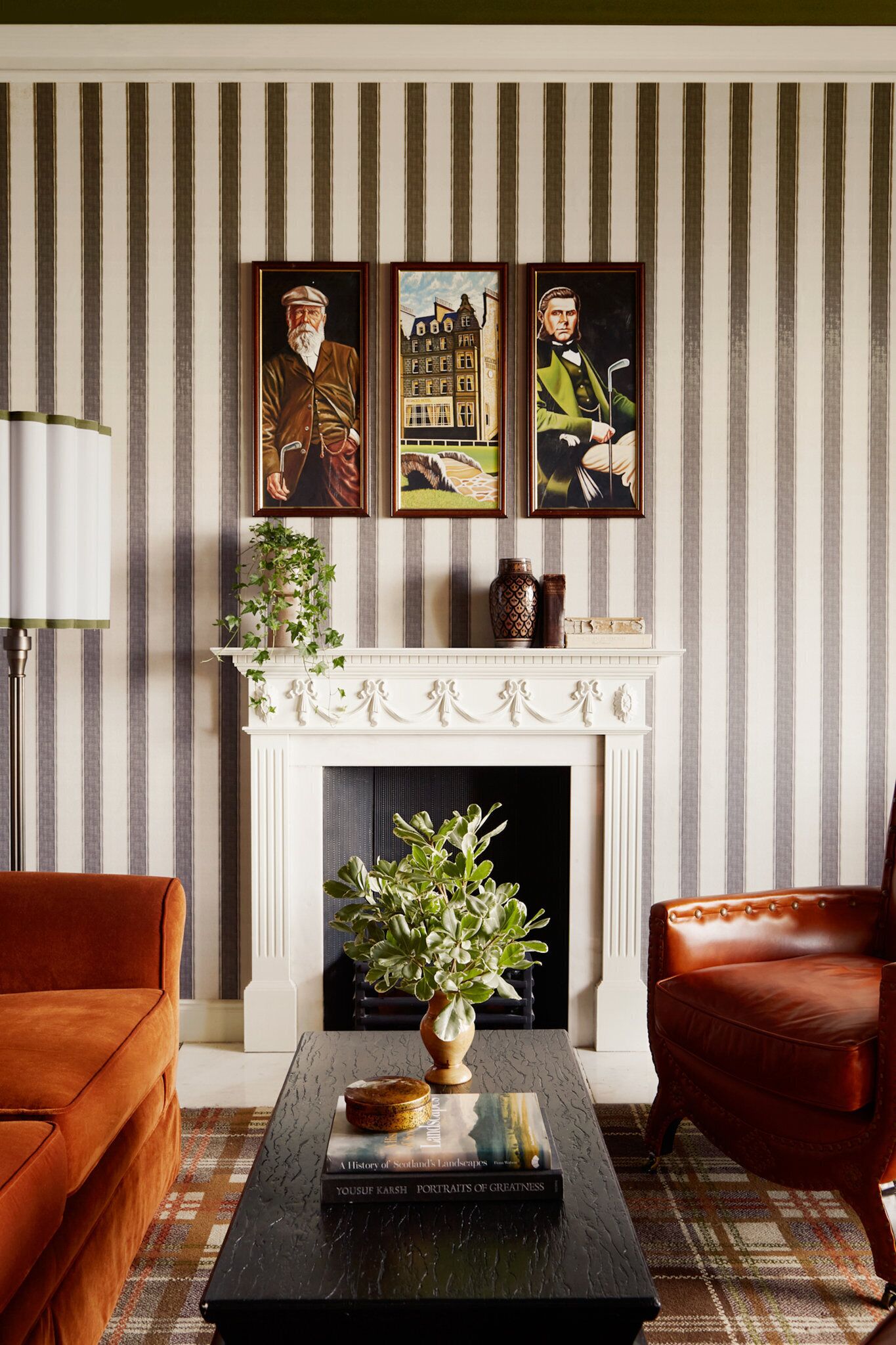 deluxe suite (18th view) | premium bedding, minibar, in-room safe, individually decorated