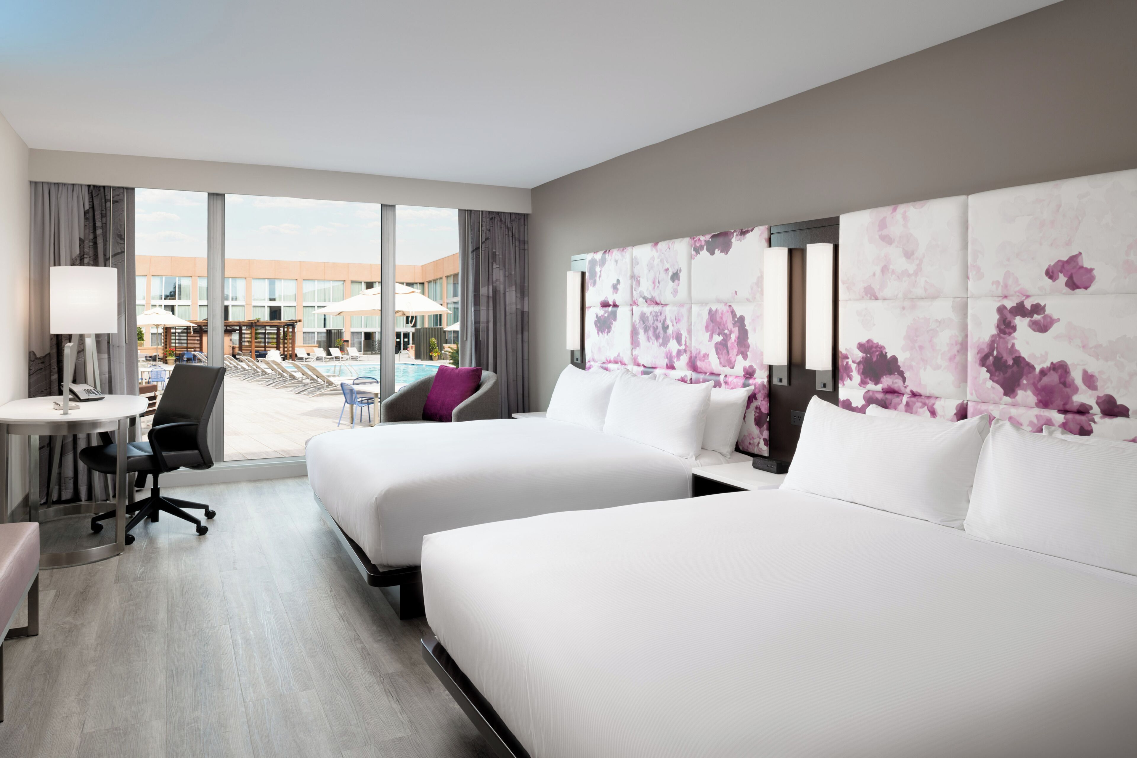 Premium bedding, in-room safe, desk, laptop workspace