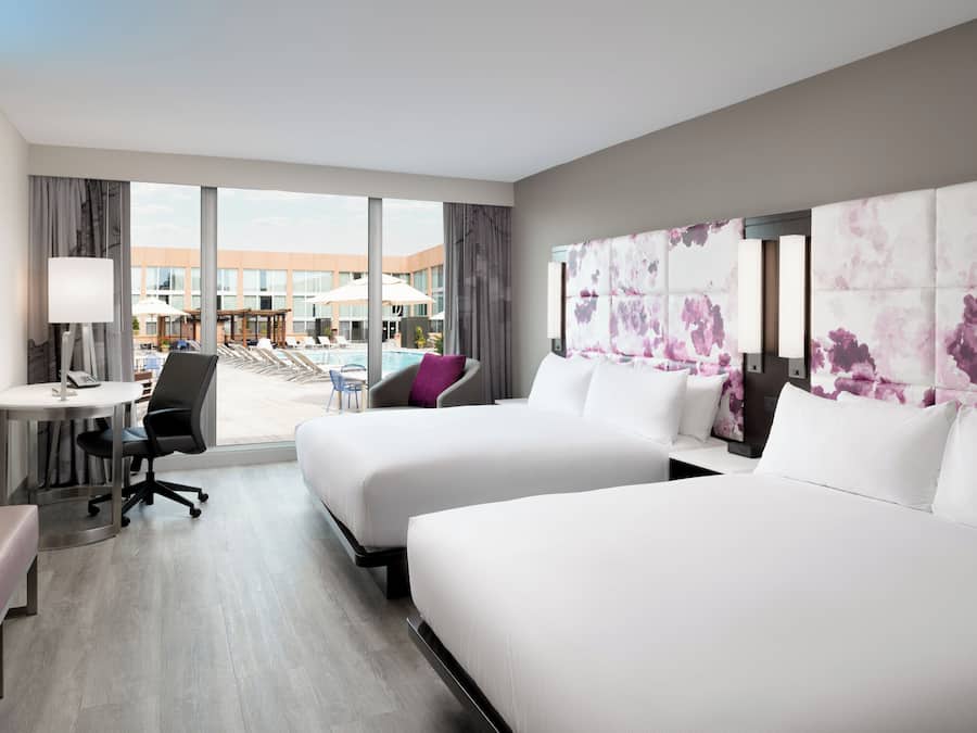 Premium bedding, in-room safe, desk, laptop workspace