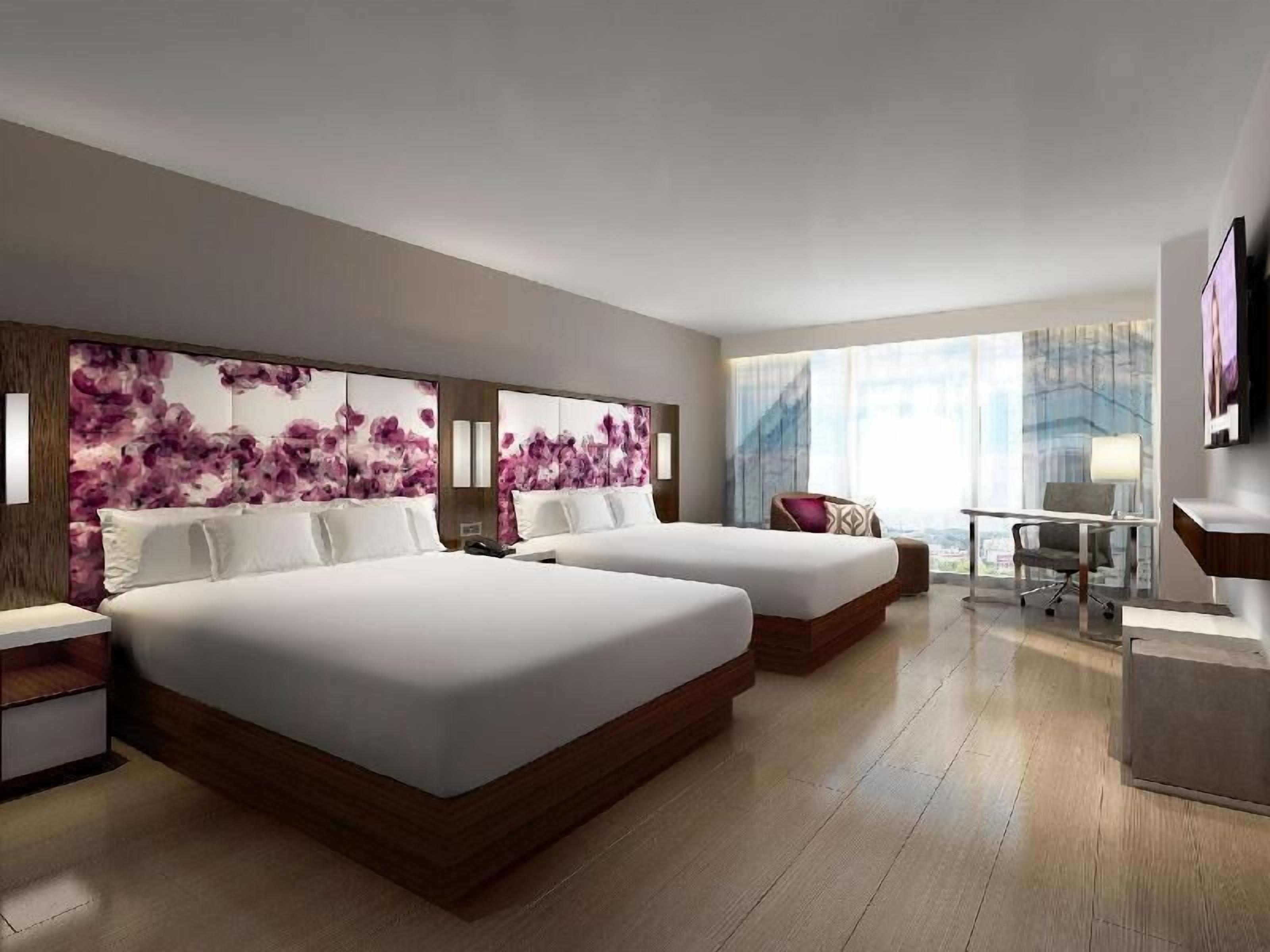 Biancheria da letto di alta qualità, cassaforte in camera, una scrivania