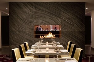 Breakfast, lunch, dinner served; Regional cuisine 