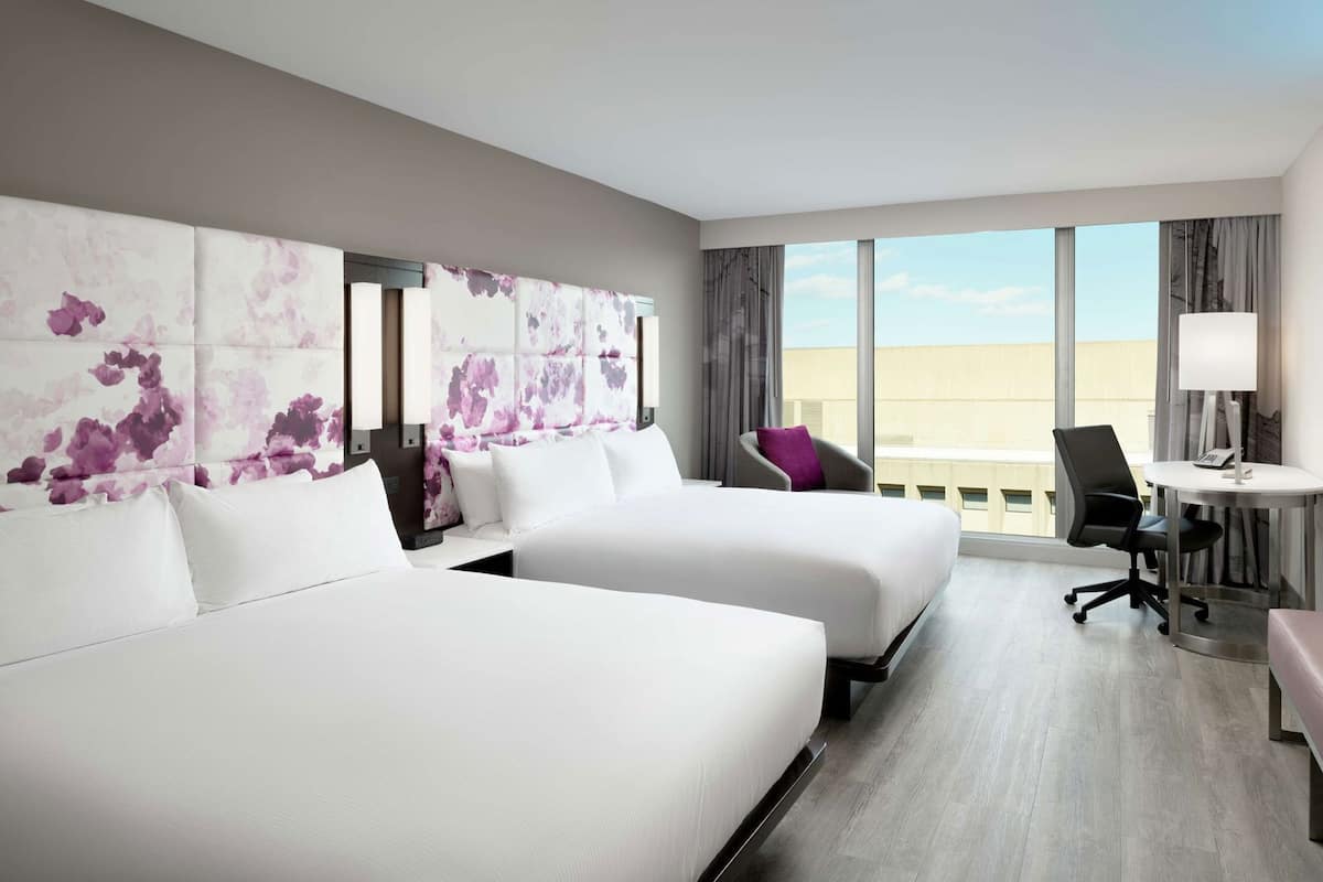 Premium bedding, in-room safe, desk, laptop workspace