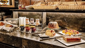 Desayuno buffet todos los días (con cargo)