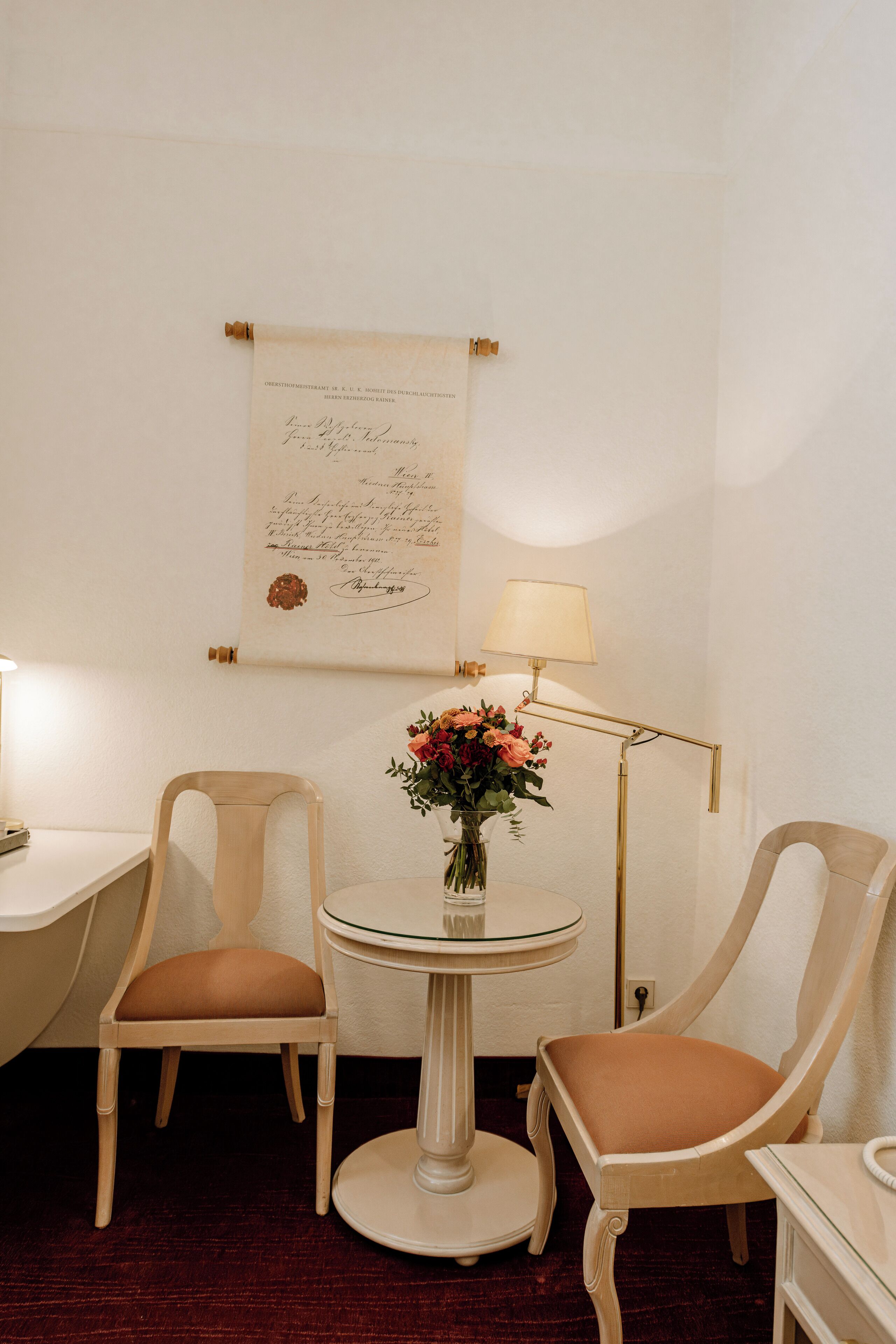 double room, courtyard view | minibar, in-room safe, desk, soundproofing