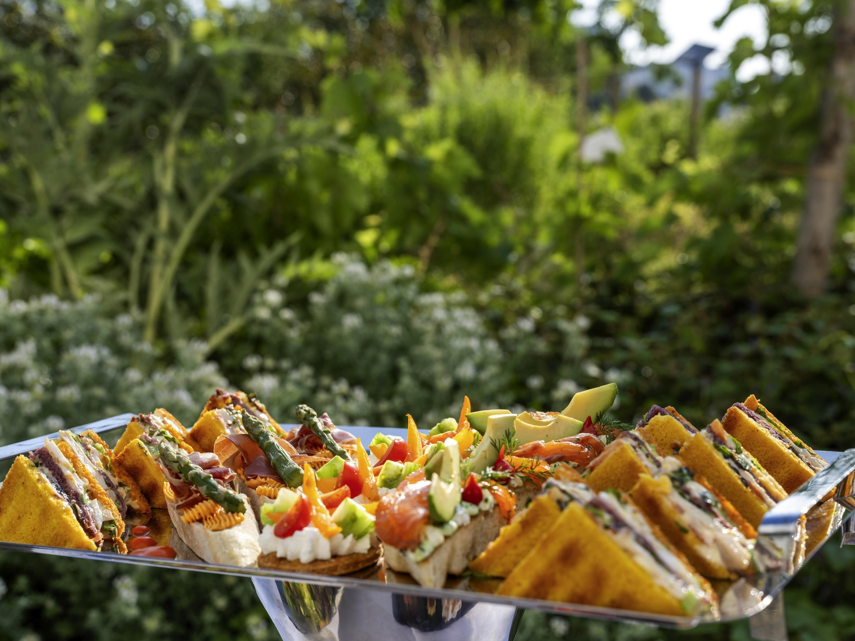 lunch and dinner served, french cuisine