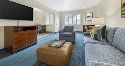 Best Western Plus Beach View Lodge Carlsbad