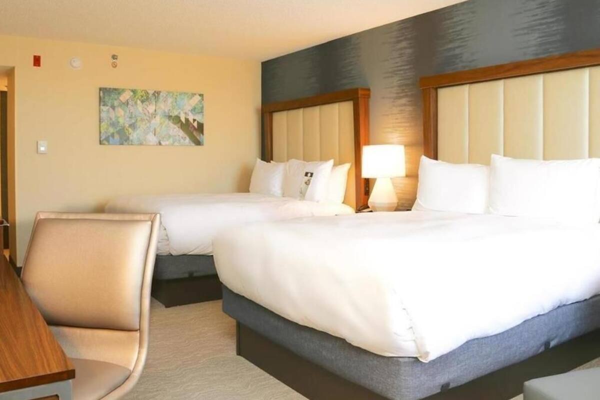 Premium bedding, pillowtop beds, in-room safe, desk