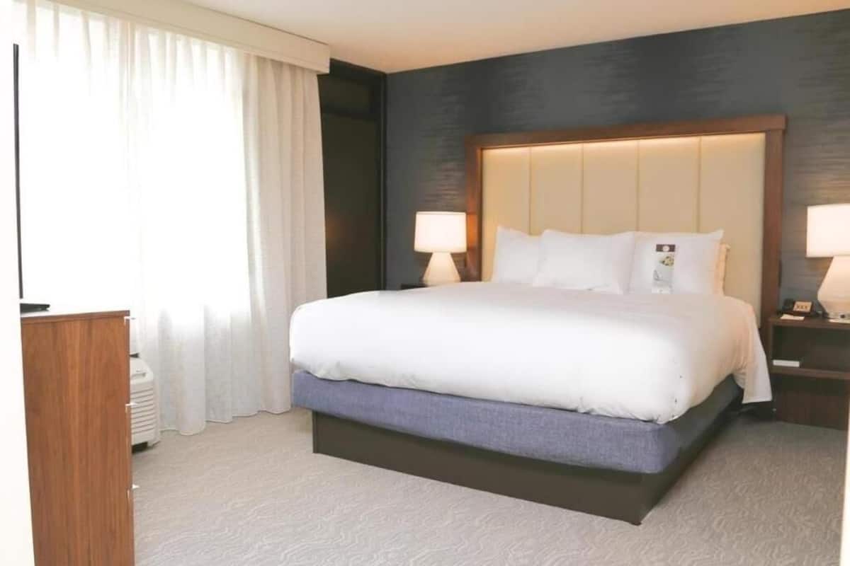 Premium bedding, pillowtop beds, in-room safe, desk