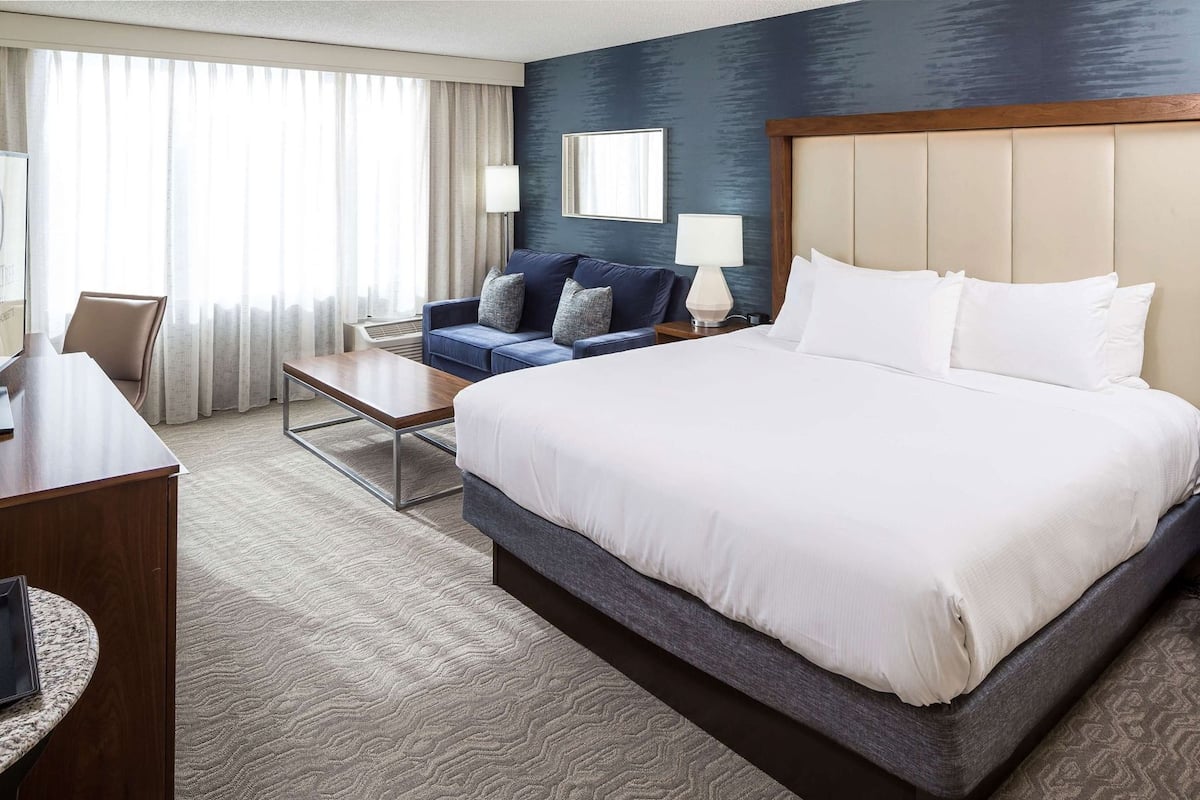 Premium bedding, pillowtop beds, in-room safe, desk