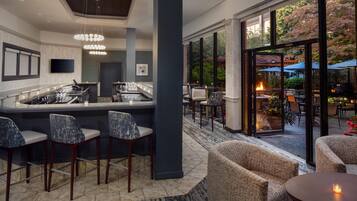 2 bars/lounges, sports bar