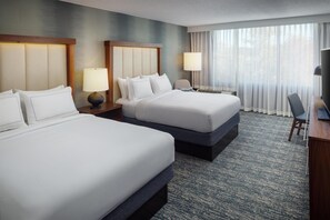 Premium bedding, pillowtop beds, in-room safe, desk - DoubleTree by Hilton Boston - Andover (Andover)
