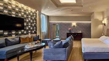 Junior-Suite | Hochwertige Bettwaren, Minibar, Zimmersafe, Schreibtisch