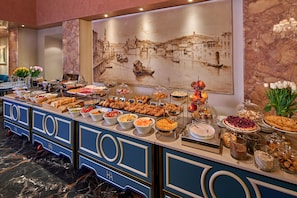 Daily buffet breakfast (EUR 20 per person)
