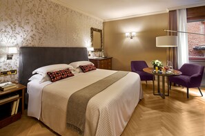 1 bedroom, premium bedding, minibar, in-room safe