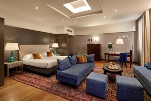 Junior Suite | Premium bedding, minibar, in-room safe, desk