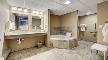 Studio Suite, 2 Queen Beds, Accessible, Non Smoking | Bathroom | Free toiletries, hair dryer, towels