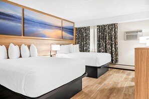 Room, 2 Queen Beds | Hypo-allergenic bedding, pillowtop beds, in-room safe, desk - Days Inn by Wyndham Helena (Helena)