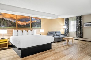 Hypo-allergenic bedding, pillow-top beds, in-room safe, desk - Days Inn by Wyndham Helena (Helena)
