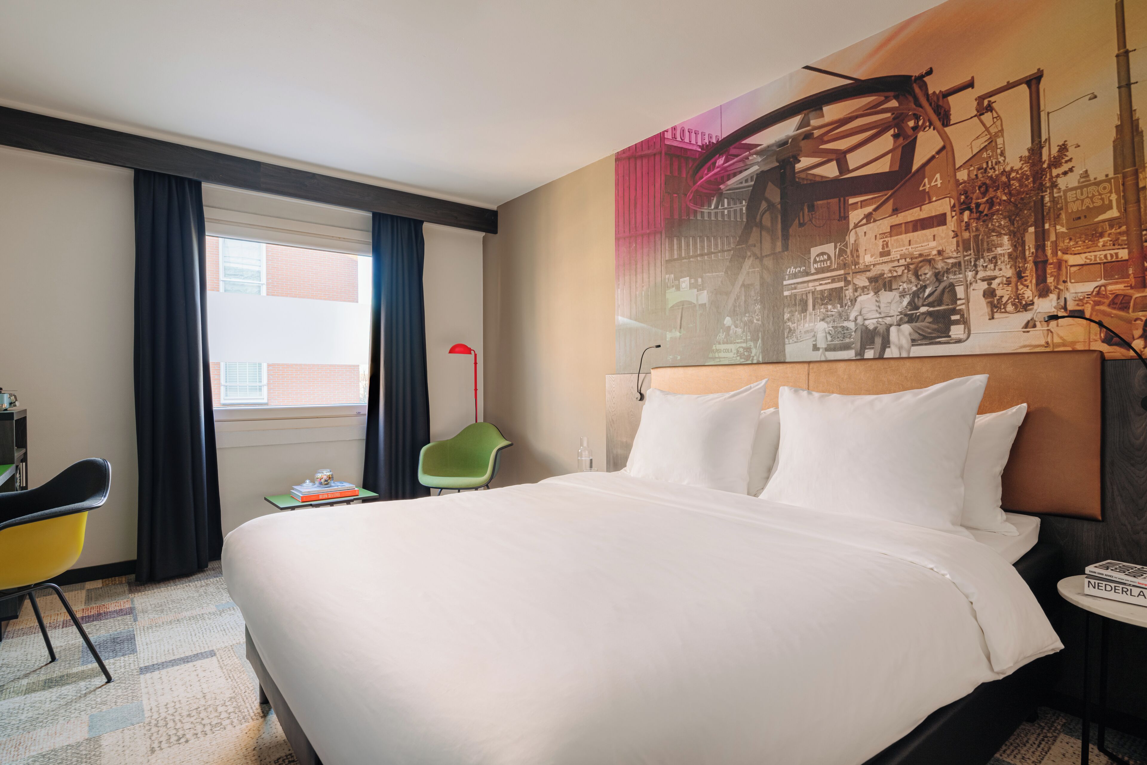 In-room safe, desk, laptop workspace, soundproofing