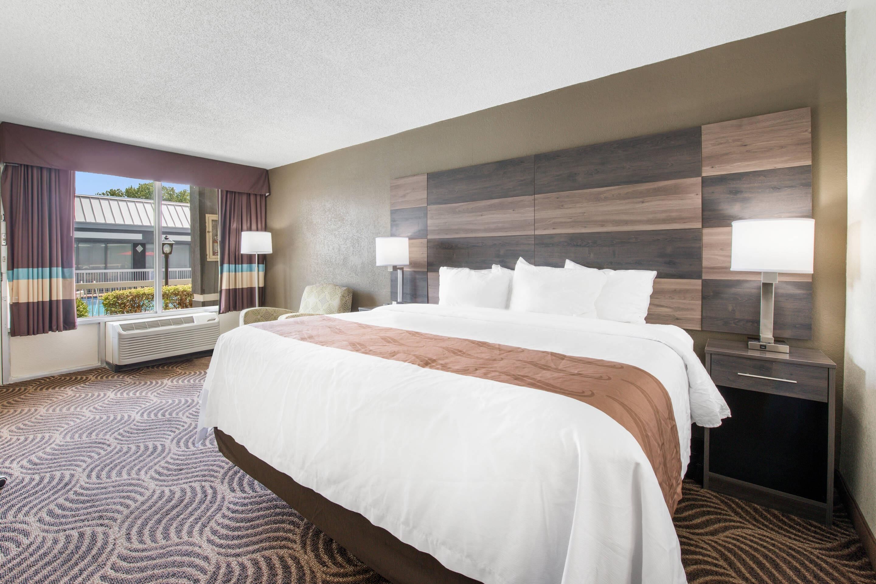 Literie de qualité supérieure, coffres-forts dans les chambres, bureau