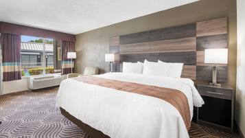 Premium bedding, in-room safe, desk, iron/ironing board