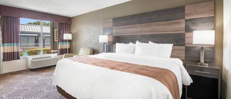 Roupas de cama premium, cofres nos quartos, escrivaninha