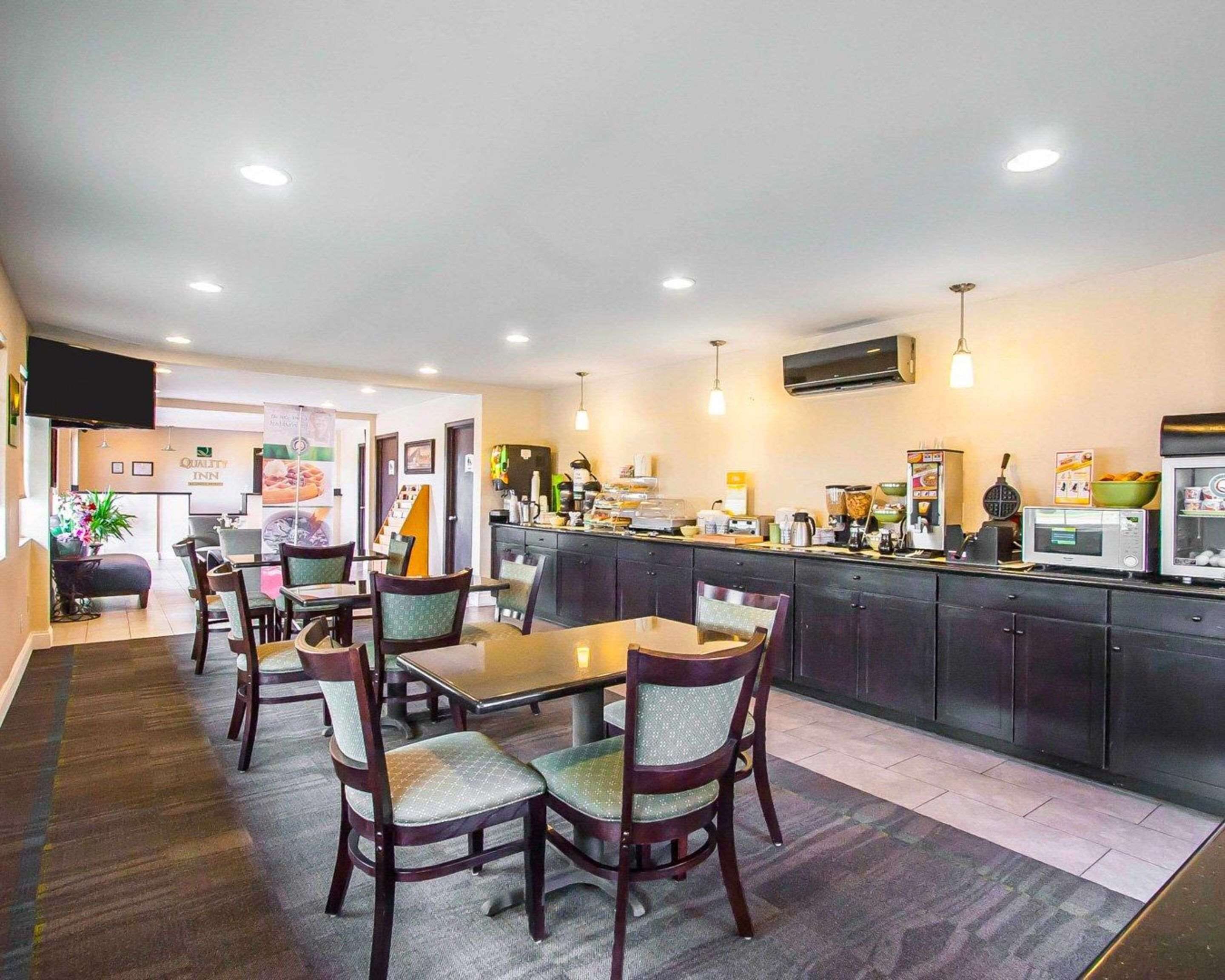 فطور كامل مجانًا يوميًا