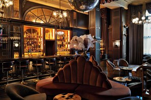 2 Bars/Lounges, Cocktailbar