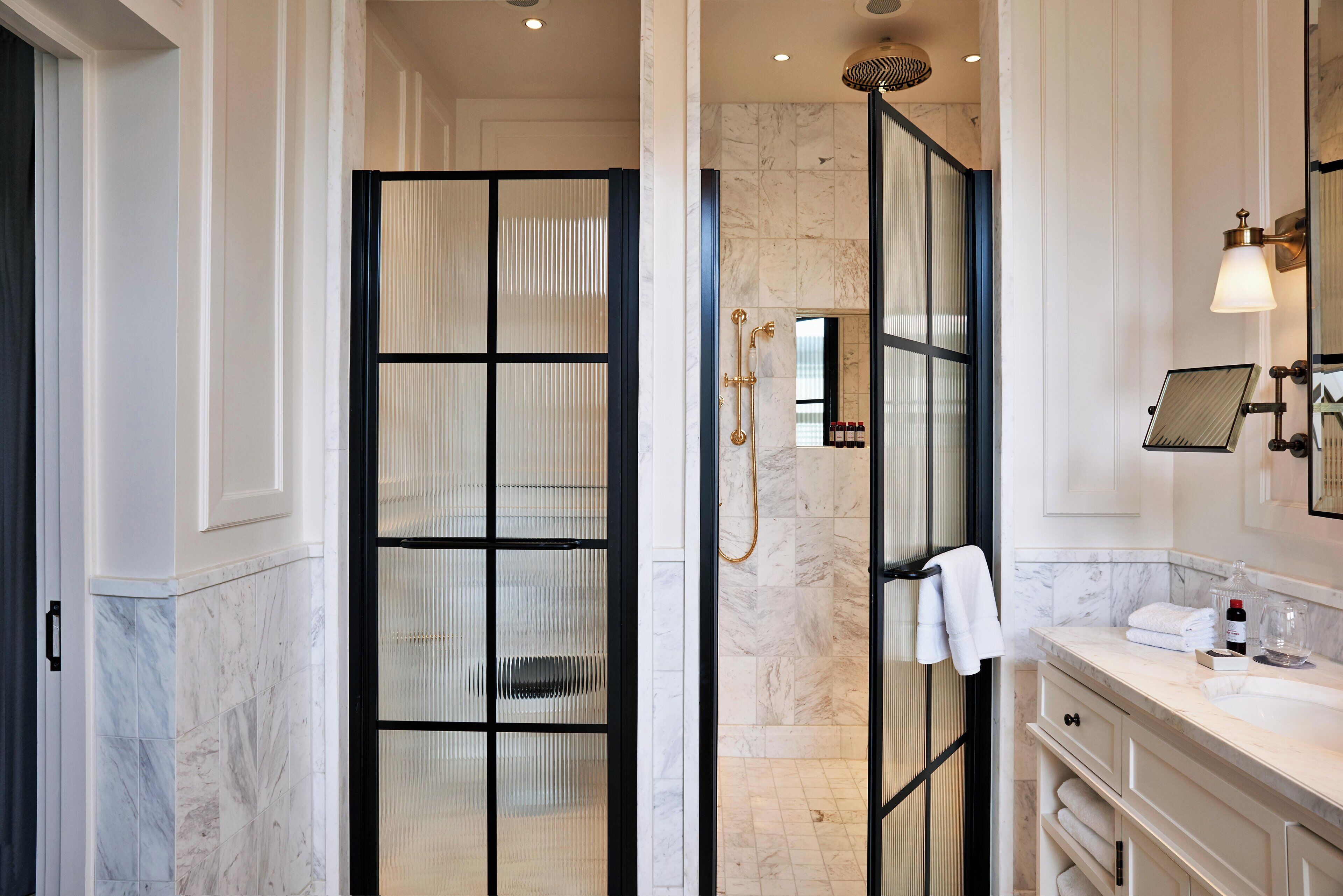 1 bedroom, premium bedding, minibar, in-room safe