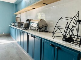 Desayuno continental incluido todos los días 