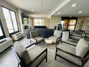 Lobby - Townhouse Near Hall Of Fame Canton I 77 (Canton)