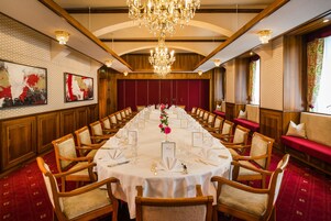 Frühstück, Mittagessen, Abendessen, internationale Küche 