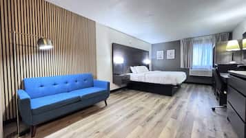 King Bed, Suite, 1- Sofa | Premium bedding, desk, laptop workspace, iron/ironing board