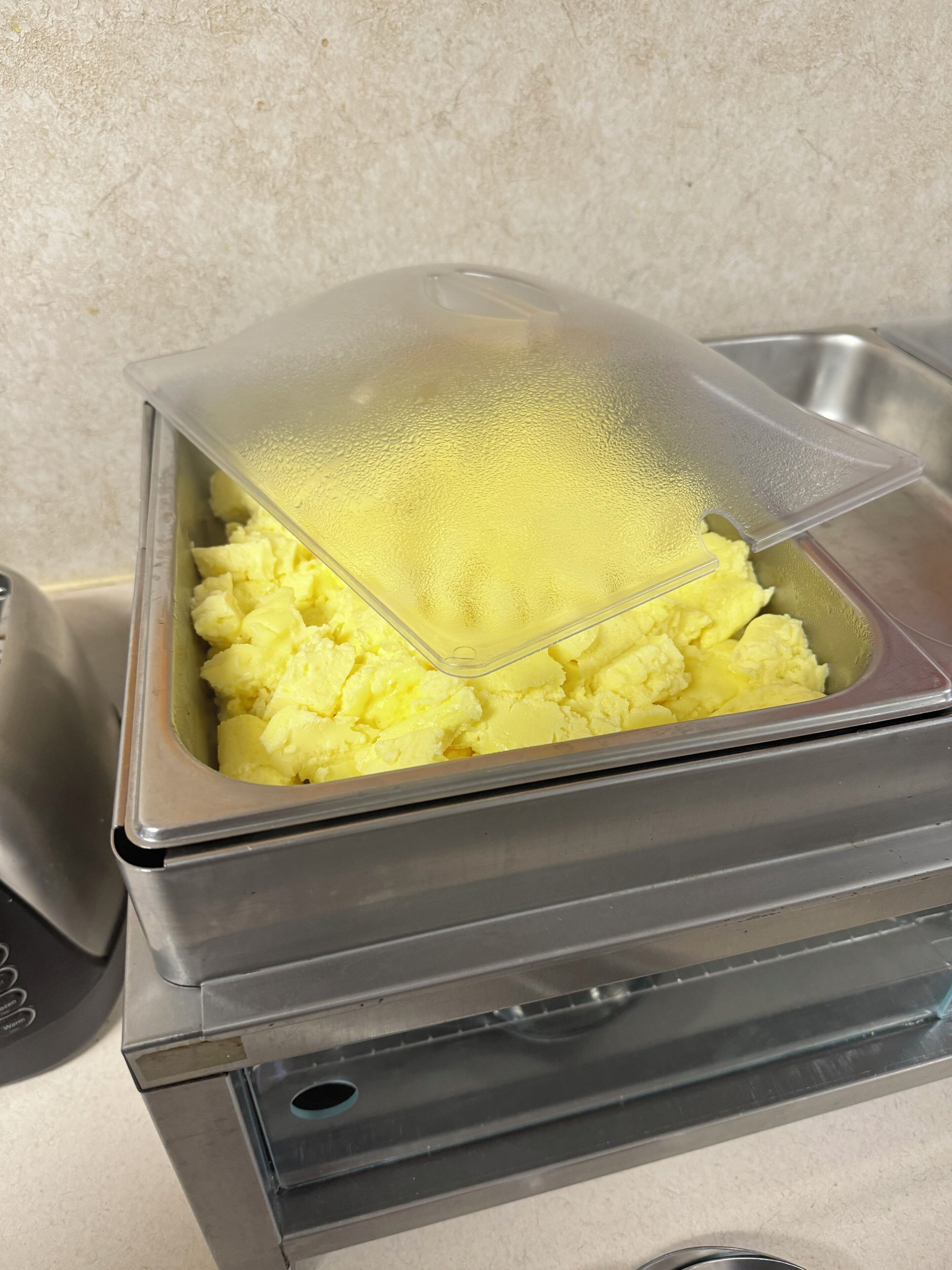 free daily self-service breakfast