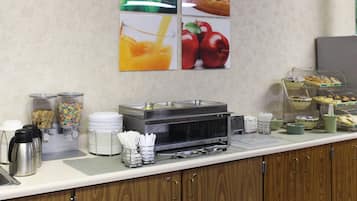 Desayuno de autoservicio incluido todos los días