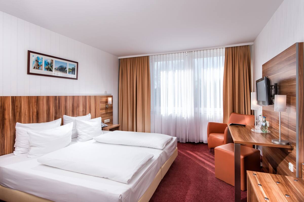 Hypo-allergenic bedding, in-room safe, blackout curtains, soundproofing