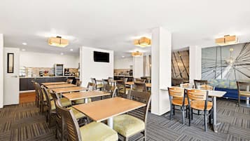 Gratis morgenmadsbuffet hver dag