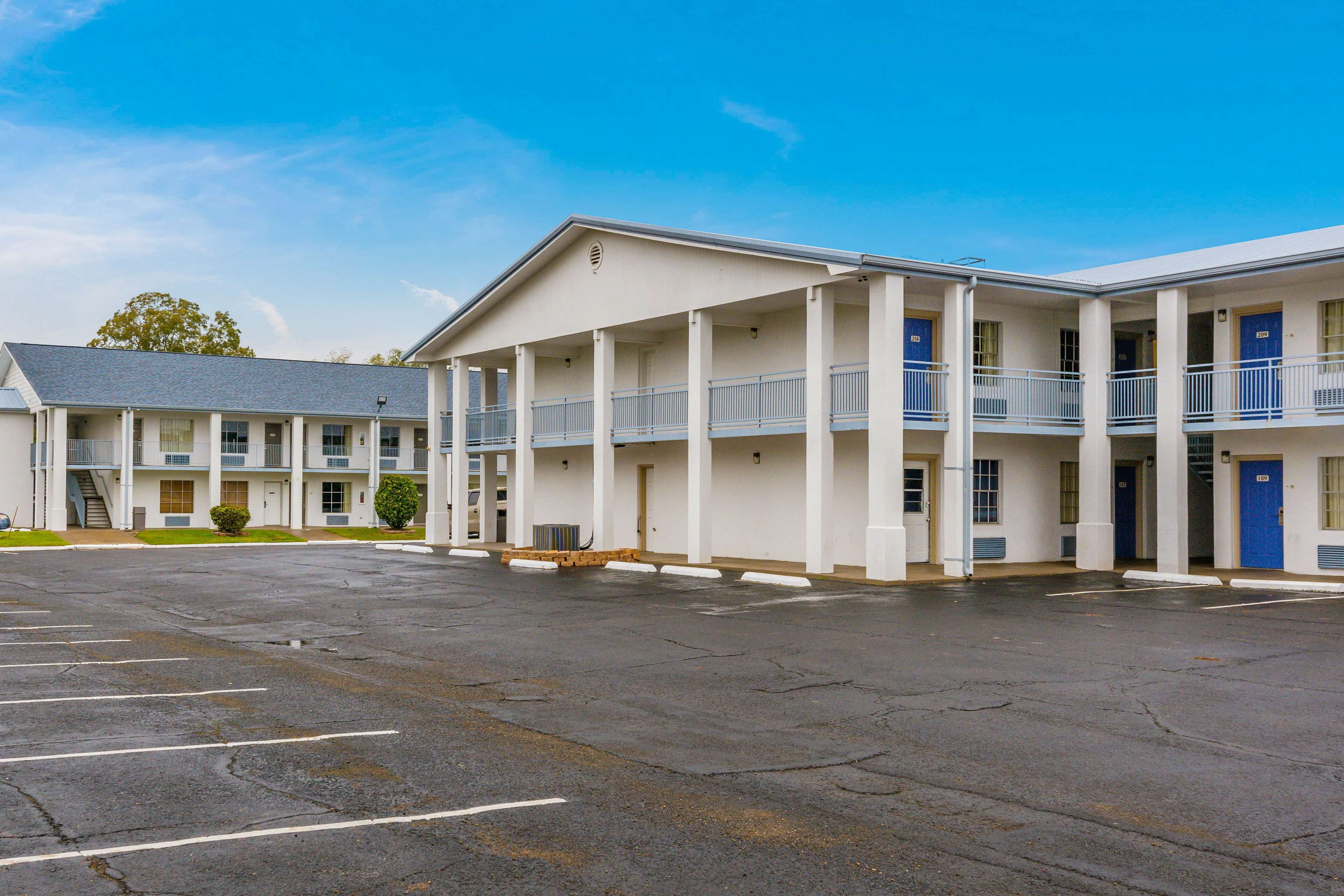 Photo - Motel 6-Alexandria, LA - South