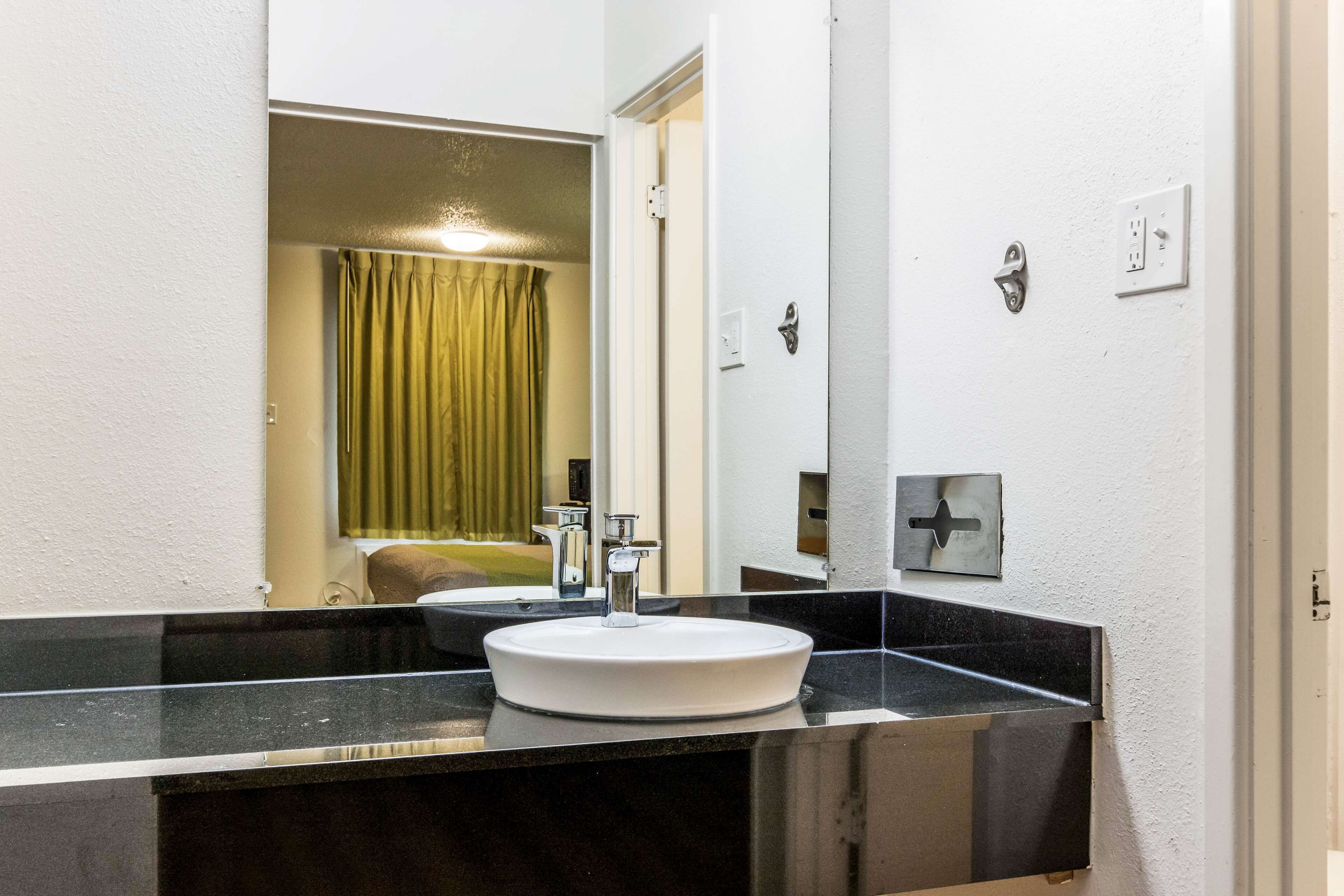 Photo - Motel 6-Alexandria, LA - South